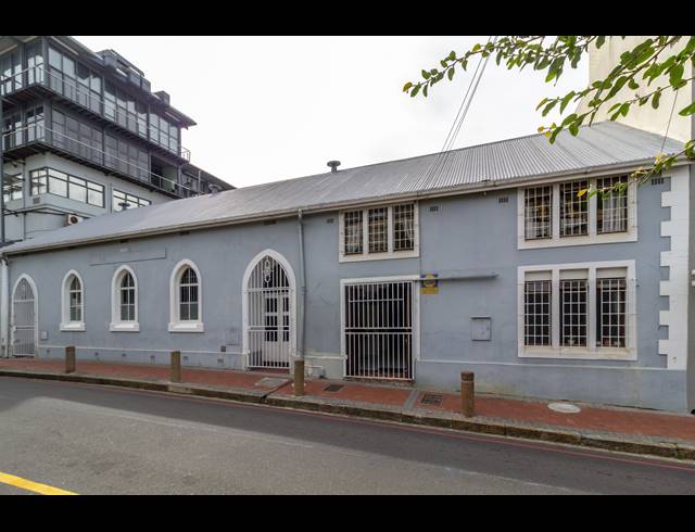 490M² CO-WORKING SPACE FOR SALE IN GREEN POINT